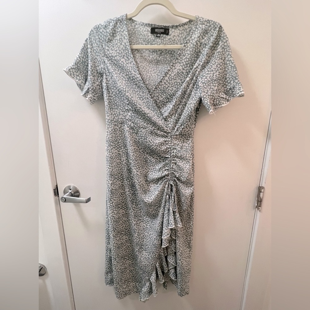 MISGUIDED petite floral dress